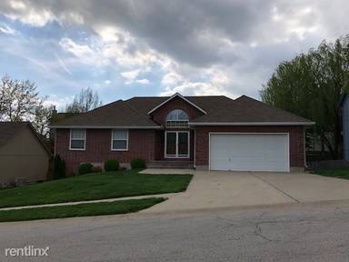 Main picture of 3208 S Mark Twain Ave