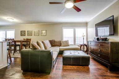 Main picture of 3901 Cole Ave