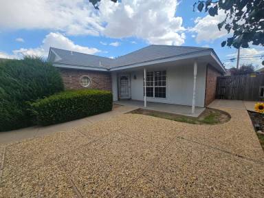 Main picture of 5815 Syracuse Dr