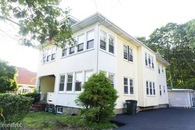 Main picture of 4983 Washington St