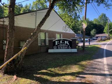 Main picture of 437 Airport Rd