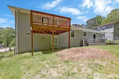 Main picture of 2585 Hatfield Cir SE