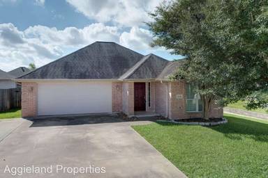 Main picture of 1008 Gardenia St