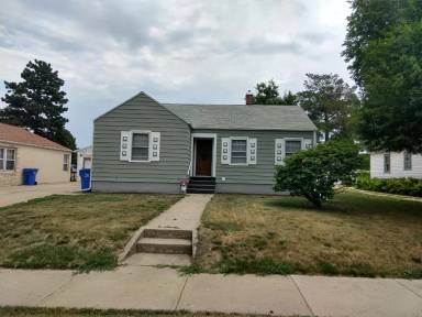 Main picture of 24 S Pine St