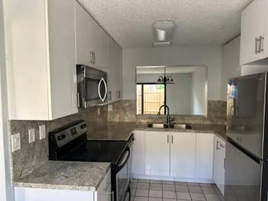 Main picture of 9453 Palm Cir N