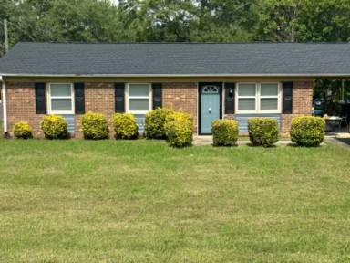 Main picture of 1249 Martin Luther King Jr Rd