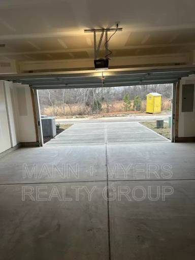 Main picture of 2417 Hedge Maple Dr