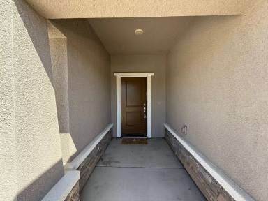 Main picture of 2676 Taft Ave