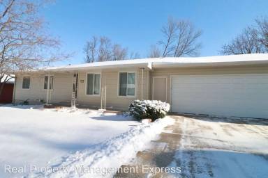 Main picture of 2200 S Stephen Ave