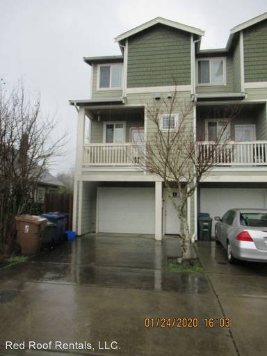 Main picture of 5621 S Lawrence St