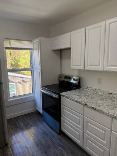 Main picture of 232 Pequoig Ave