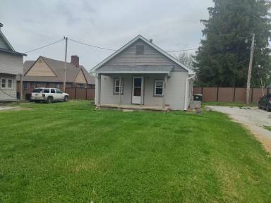 Main picture of 402 E Walnut St