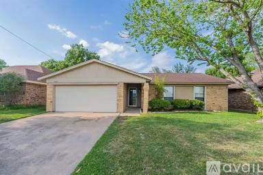 Main picture of 3412 Park Lake Dr