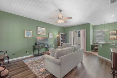 Main picture of 11353 Evesham Dr