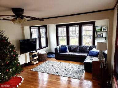 Main picture of 35 Lewis St