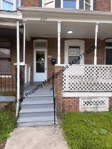 Main picture of 3127 Baker St