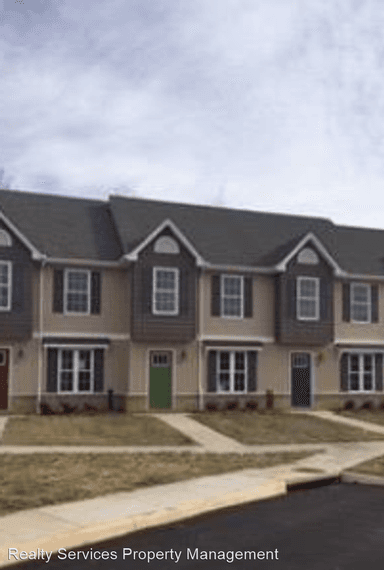 Main picture of 18 Squire Cir