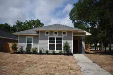 Main picture of 1100 S 29th St