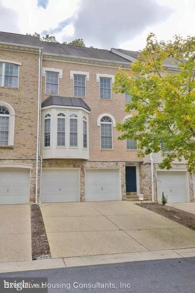Main picture of 12035 Treeline Way