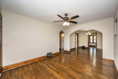 Main picture of 5336 Chippewa St