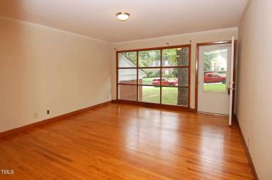 Main picture of 3206 Ruffin St