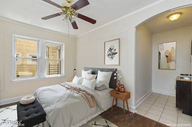 Main picture of 2827 N Burling Apartments