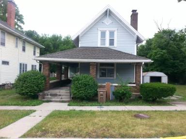 Main picture of 233 E Washington St