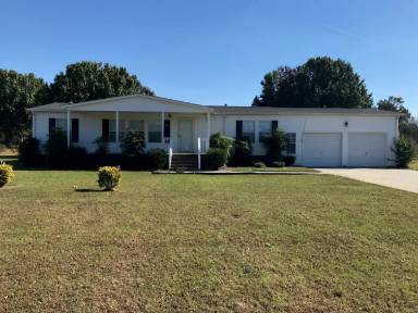 Main picture of 104 Courtland Pl