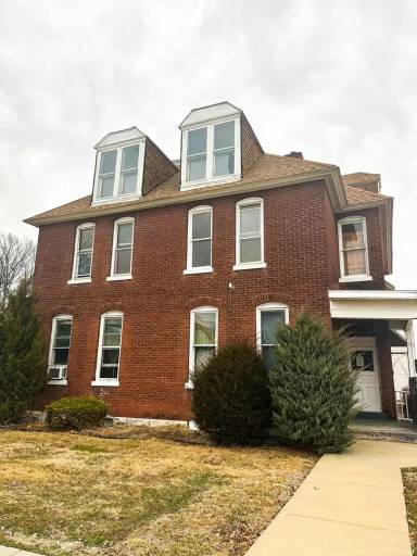 Main picture of 1302 N 10th St