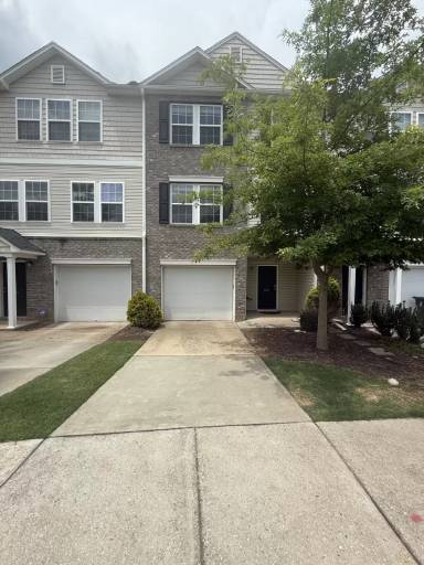 Main picture of 635 Minnestott Way