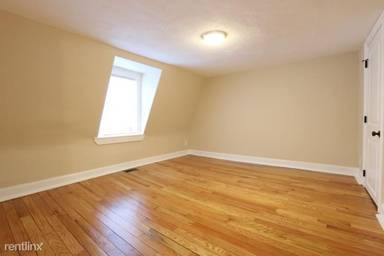Main picture of 1 Saint James Pl