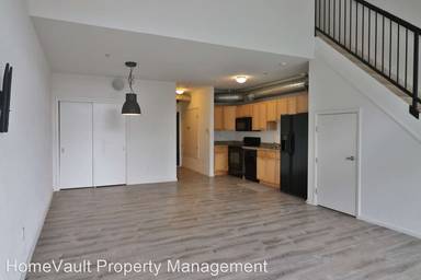 Main picture of 3195 Blake St