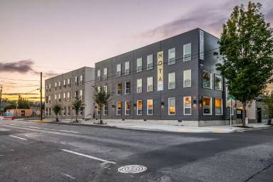 Main picture of 5681 NE Glisan St