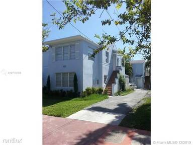 Main picture of 830 W 40th St