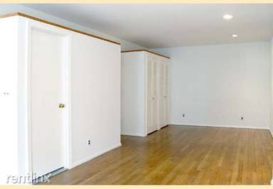 Main picture of 401 E 76th St