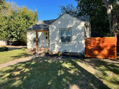 Main picture of 119 N Florence Pl