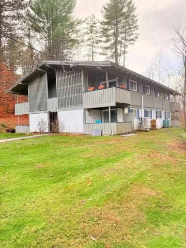 Main picture of 814 Ski Tow Rd