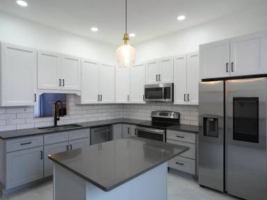 Main picture of 120 Hamilton St