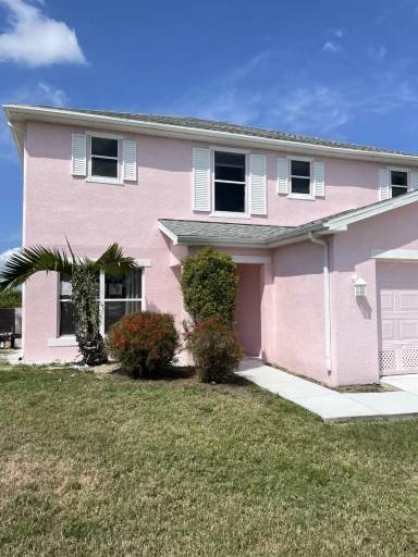 Main picture of 114 NW 29th Pl
