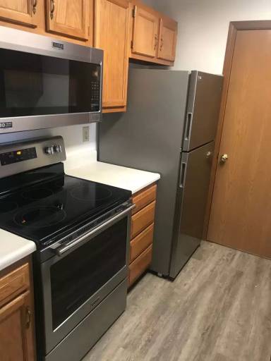 Main picture of 90 Bridgewater Ct