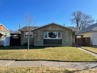 Main picture of 471 3rd Avenue West N