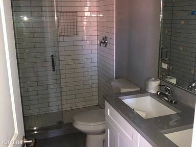 Main picture of 64 E 48th St