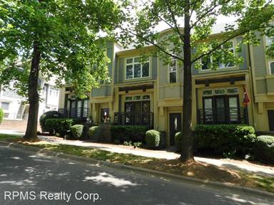 Main picture of 930 Garden District Dr