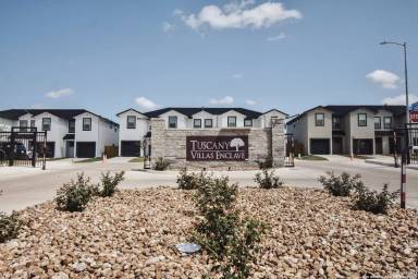 Main picture of 8318 Via Verona