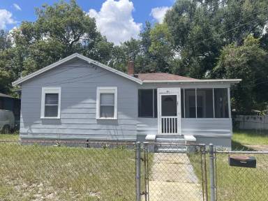 Main picture of 251 E 25th St