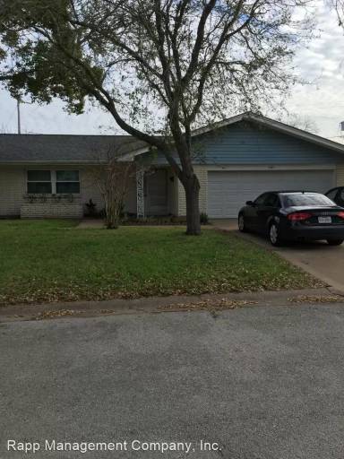 Main picture of 207 Tuna St