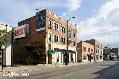 Main picture of 818 W Diversey Pkwy