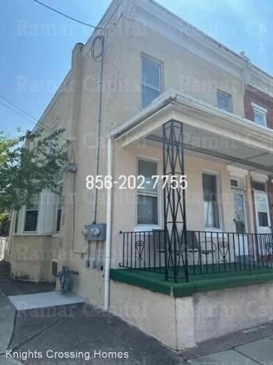 Main picture of 898 Mount Ephraim Ave