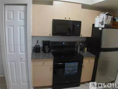 Main picture of 2509 Centergate Dr