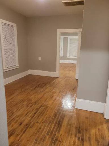 Main picture of 530 W Burnham St